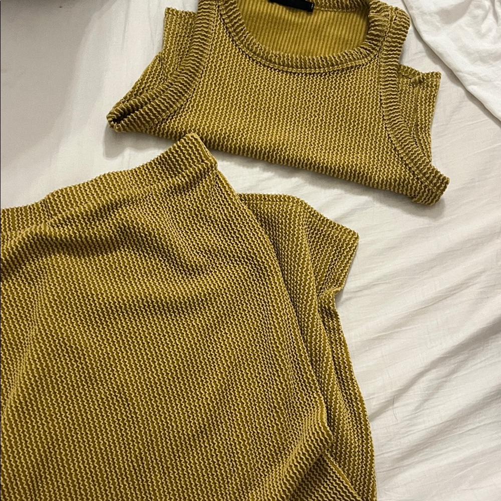 Stylish Mustard Knit Sleeveless Top